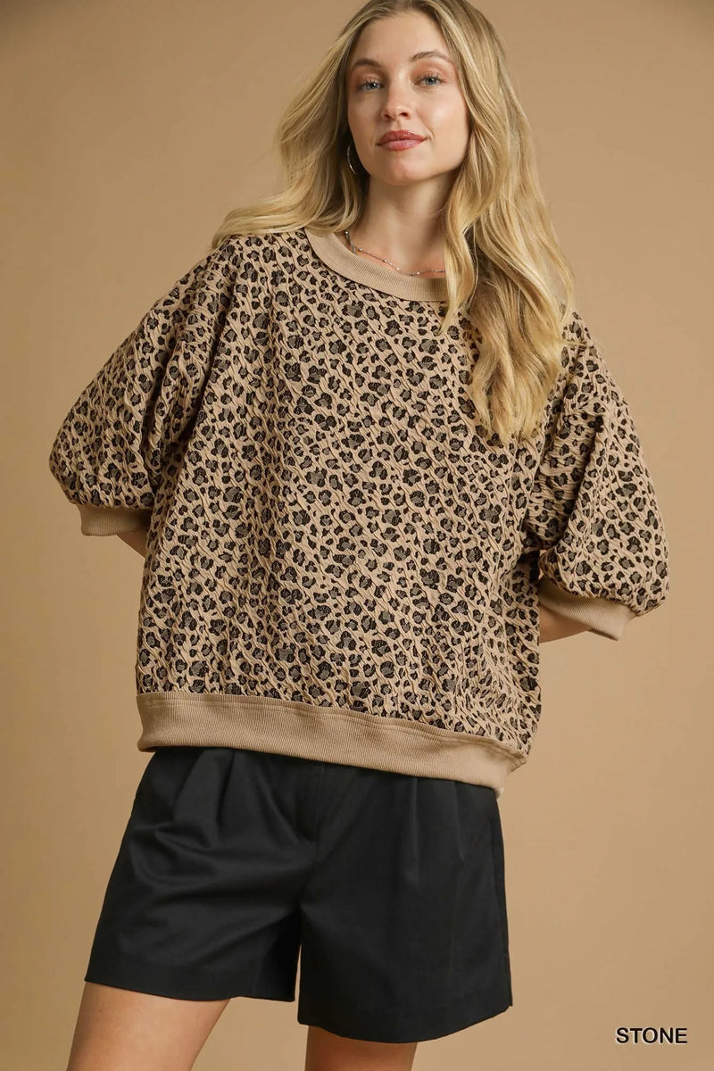 UMGEE LEOPARD PRINT ROUND NECK TOP IN CAMEL