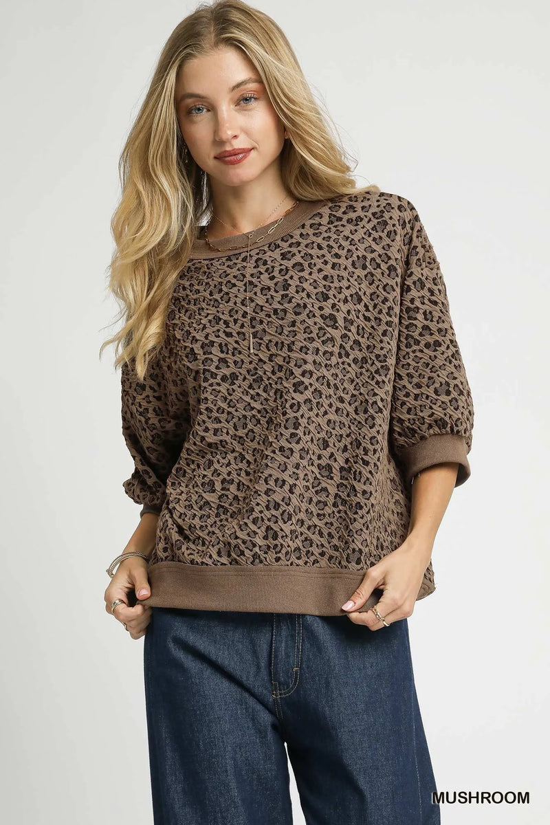 UMGEE LEOPARD PRINT ROUND NECK TOP IN MUSHROOM
