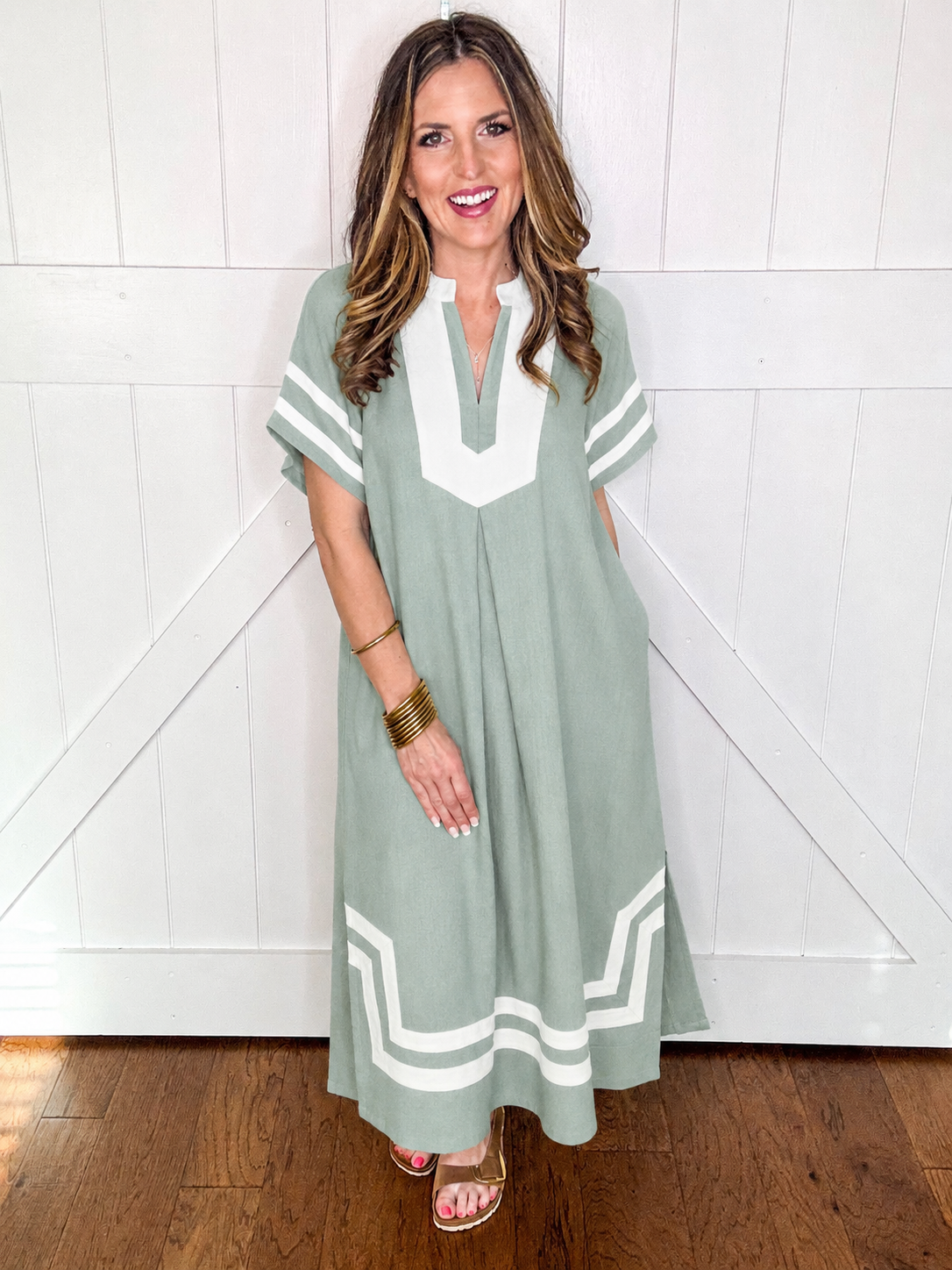 Umgee Linen Cotton Contrast Neckline Midi Dress in Green