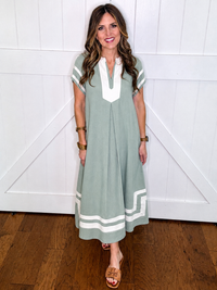 Umgee Linen Cotton Contrast Neckline Midi Dress in Green