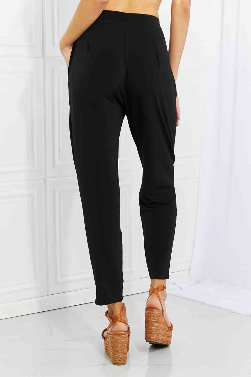 Pleated Stretchy Waist Pants with Side Pockets